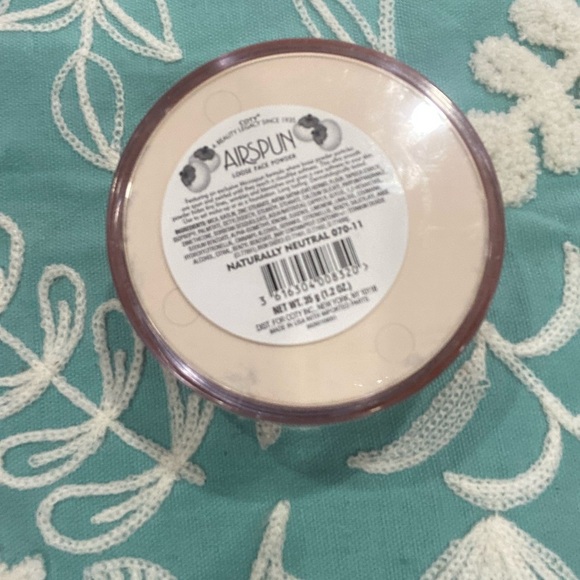 Airspun Loose Face Powder - Talc Free Formula - Picture 2 of 3
